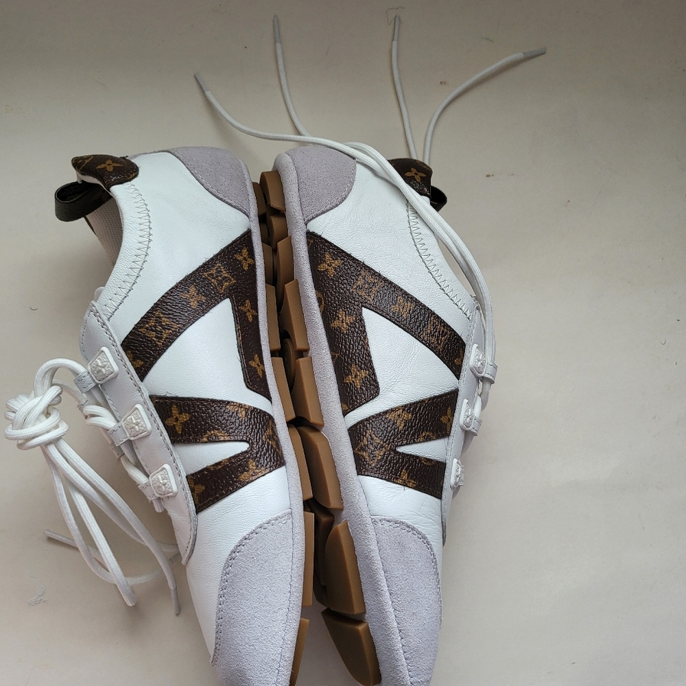 Louis Vuitton White and Brown Sneakers - Picture 4 of 10